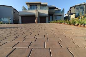 Best Custom Driveway Design  in Warrenton, MO